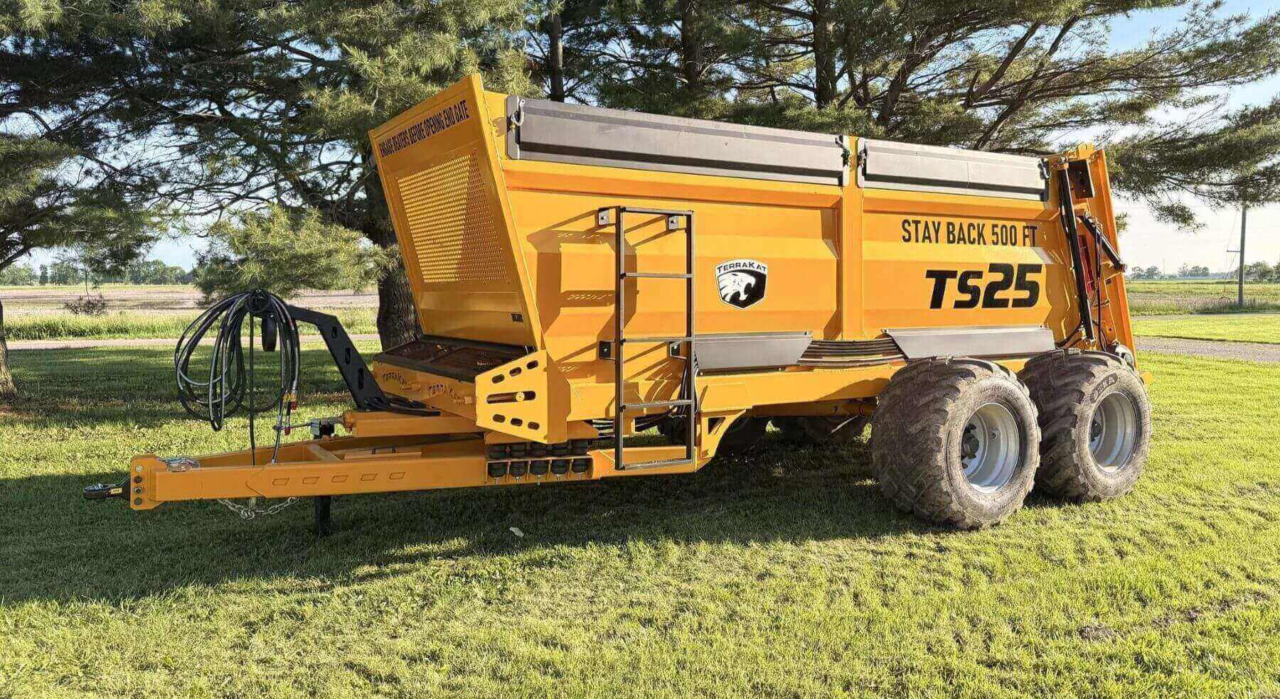 Dry Manure Spreader